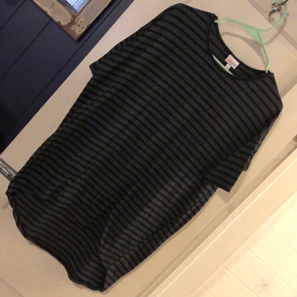 Lularoe Irma top
